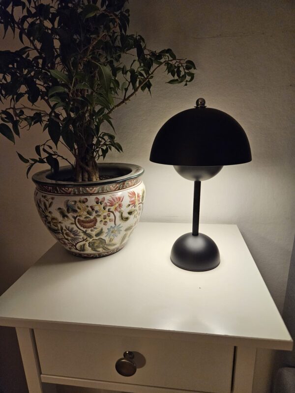 Bordslampa Lisa - Trådlös och Bärbar - 3 olika färgsken - Bild 18