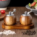 Vackert Runt Set med Salt- och Pepparkvarn - Perfekt Present