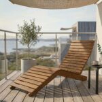 Ergonomisk Solstol i Massivt Lärkträ – S-formad Design för Optimal Komfort