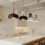 Stilren Taklampa i Metall och Trä – Skandinavisk Design med Naturlig Känsla