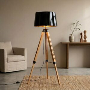 Elegant Trefotad Golvlampa i Bambu – Höjdjusterbar 102–145 cm – Blank Svart Skärm med Gyllene Insida – E27