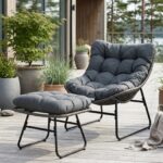Loungestol i Konstrotting med Fotpall och Tjocka Dynor – Bekväm Relaxfåtölj för Trädgård & Balkong – Grå